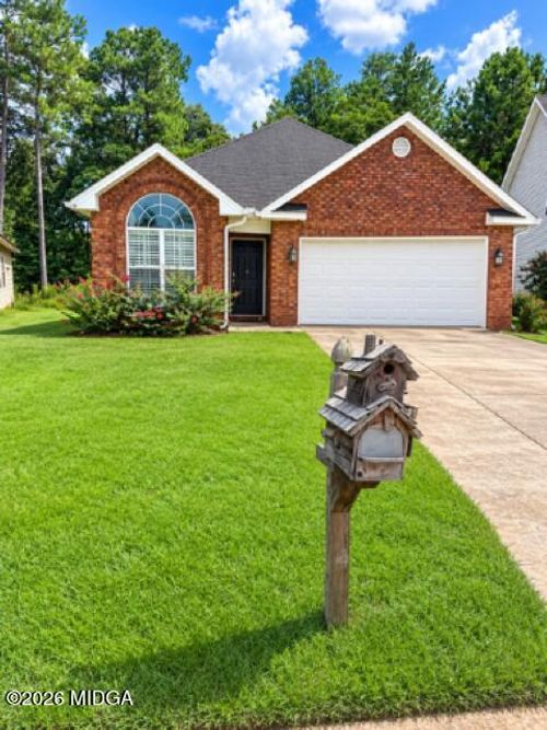 143 Rolling Woods Cir, Warner Robins, GA, 31088-5866 | Card Image