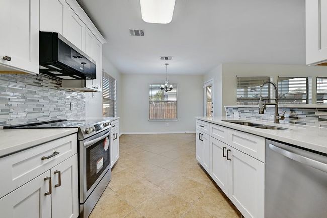12908 Thomas Jefferson St, House other with 3 bedrooms, 3 bathrooms and null parking in Manor TX | Image 14
