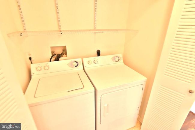 1702 - 1702 Ascot Way, Condo with 2 bedrooms, 2 bathrooms and null parking in RESTON VA | Image 20