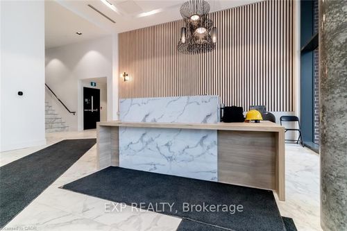 2105-15 Wellington St S, Kitchener, ON, N2G0E4 | Card Image