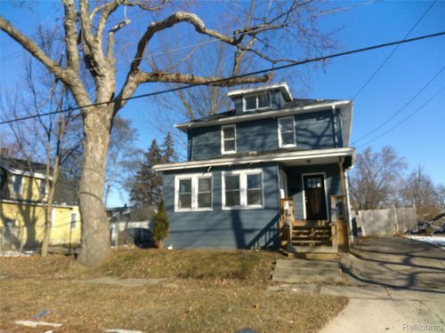 912 Huron St, Flint, MI, 48507-2555 | Card Image