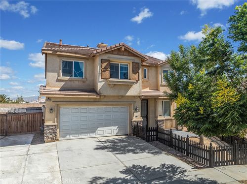 8923 Azalea Springs Rd, Oak Hills, CA, 92344-7023 | Card Image
