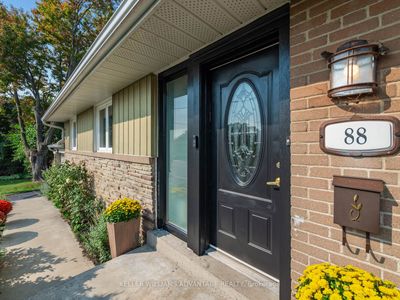 88 Wellesworth Dr, House other with 3 bedrooms, 2 bathrooms and 3 parking in Etobicoke ON | Image 3