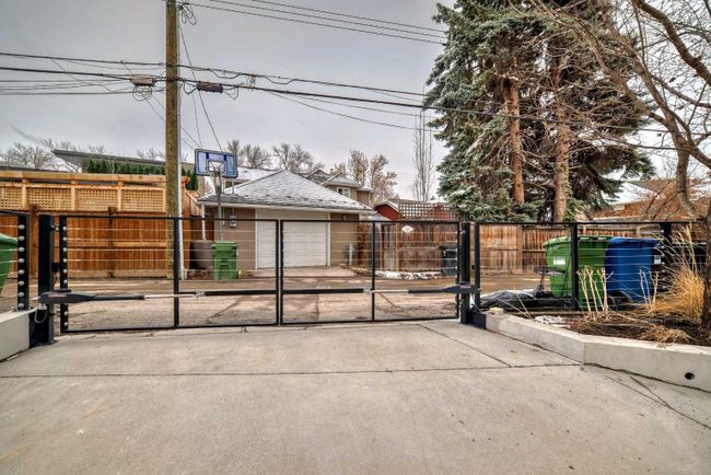530 Crescent Road Nw, Home with 3 bedrooms, 4 bathrooms and 4 parking in Calgary AB | Image 48
