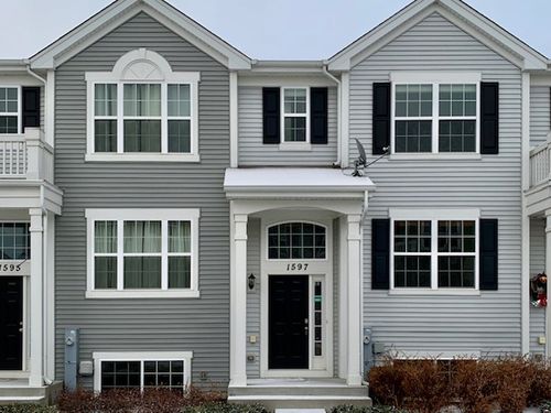 1597 Windward Dr, Pingree Grove, IL, 60140-2061 | Card Image