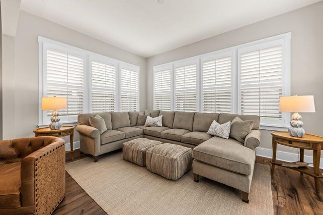 2208 Primus Sunroom | Image 12