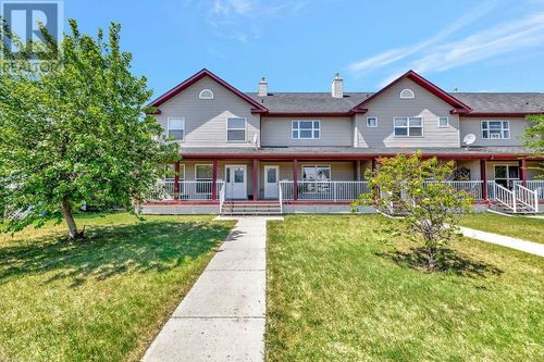 2-1820 49 Ave, Lloydminster, SK, S9V1T2 | Card Image