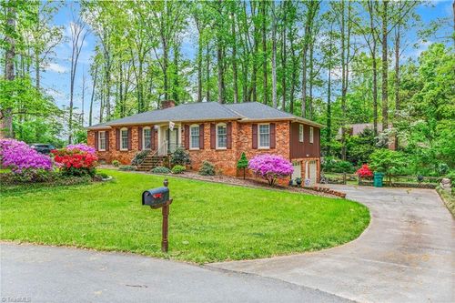 108 Spillsbury Ct, Clemmons, NC, 27012-9026 | Card Image