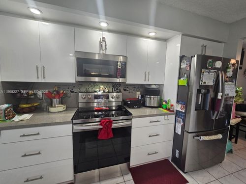 apt-301e-1200 Sw 137th Ave, Pembroke Pines, FL, 33027-7429 | Card Image