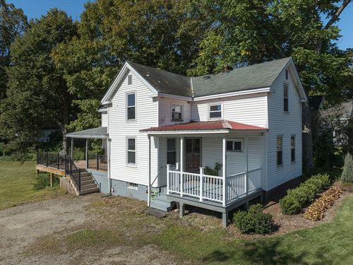 3 Williams St, Williamsburg, MA, 01096-9761 | Card Image