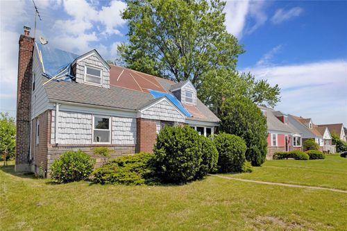 1630 Salem Rd, Valley Stream, NY, 11580-1119 | Card Image