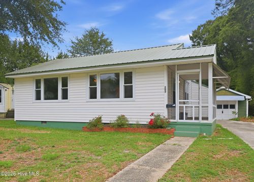 303 Banks St, Jacksonville, NC, 28540-6101 | Card Image