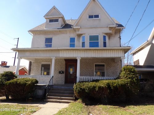 710 Smith St, Dunmore, PA, 18512-3129 | Card Image