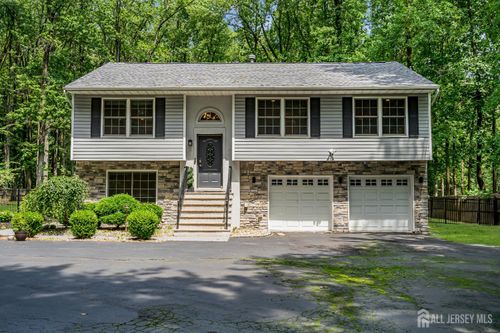 230 New Rd, Monmouth Junction, NJ, 08852-2323 | Card Image