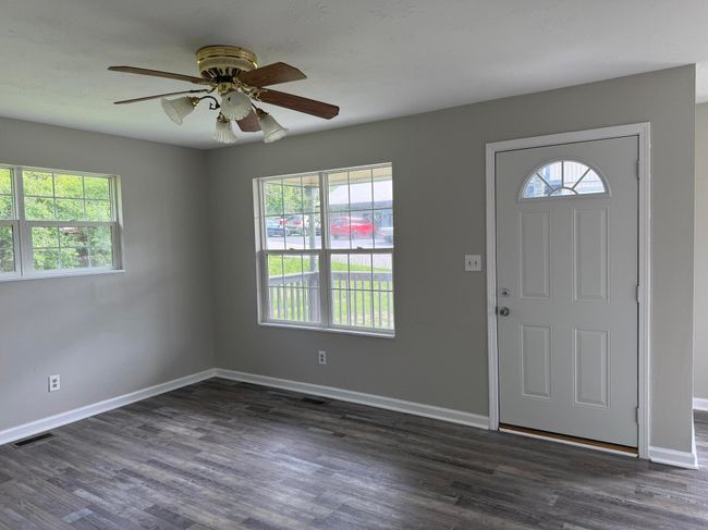 200 S Broadway St, House other with 3 bedrooms, 2 bathrooms and null parking in Berea KY | Image 4