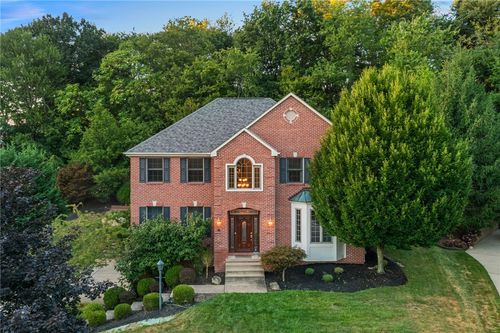 628 Cheshire Dr, Seven Fields, PA, 16046-4702 | Card Image