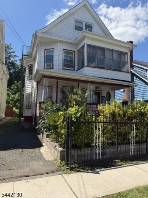 221 N Center St, Orange, NJ, 07050-2886 | Card Image
