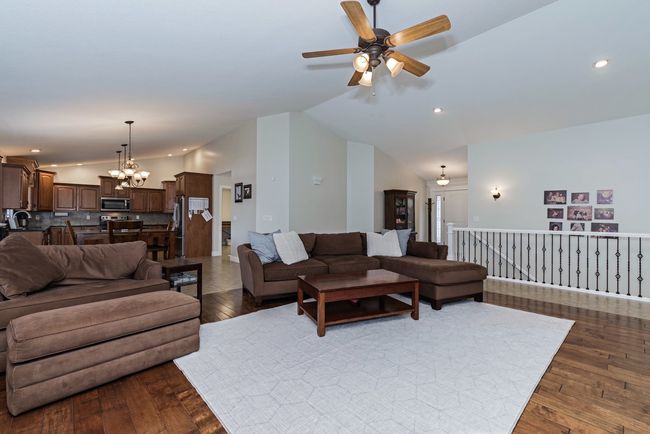 1619 W Meadowlark Dr, Home with 3 bedrooms, 3 bathrooms and null parking in Pontiac IL | Image 11