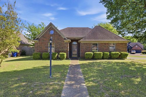 10023 Woodland Grove Dr, Lakeland, TN, 38002-3869 | Card Image