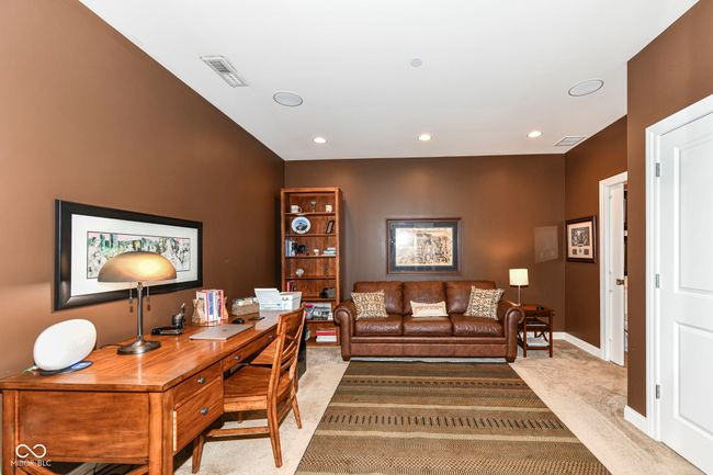 UNIT-303 - 333 Massachusetts Ave, Condo with 3 bedrooms, 2 bathrooms and null parking in Indianapolis IN | Image 38