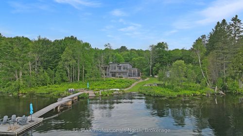 1049 Twin Rocks Lane, Algonquin Highlands, ON, K0M1S0 | Card Image