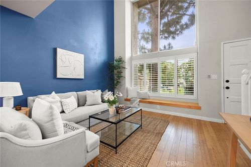 1234 Llama Ct, Ventura, CA, 93003 | Card Image