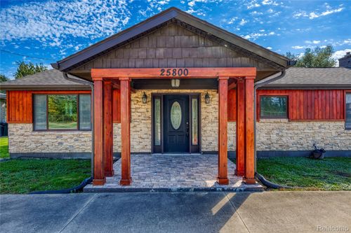 25800 N North River Road, Harrison Charter Township, MI, 48045 | Card Image