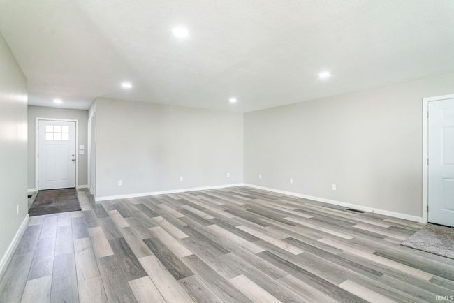 410 Ash St, House other with 4 bedrooms, 2 bathrooms and null parking in Pierceton IN | Image 4