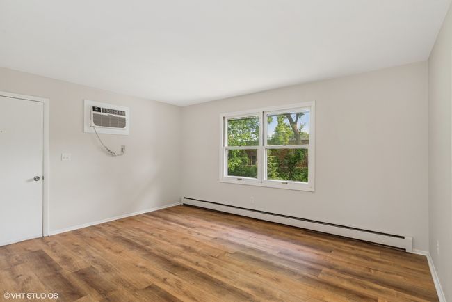 317 Park Ave, Home with 4 bedrooms, 2 bathrooms and 4 parking in Antioch IL | Image 5