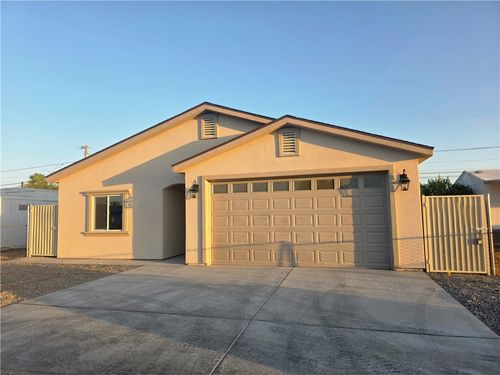 520 Harbor Dr, Bullhead City, AZ, 86442-5465 | Card Image