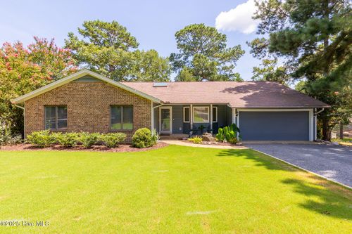 106 Fox Run Ct, West End, NC, 27376 | Card Image