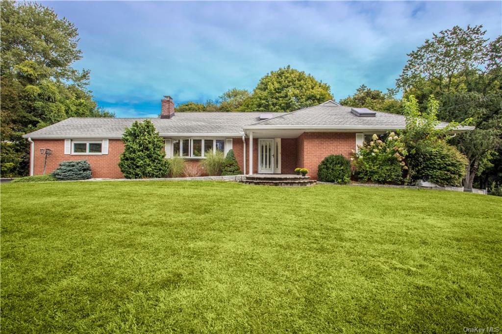 Willow Dr, Briarcliff Manor, NY 10510