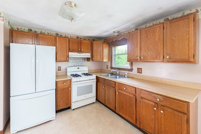 7 Wintergreen Cir, House other with 5 bedrooms, 1 bathrooms and 4 parking in Methuen MA | Image 7