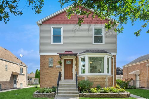 2237 Hainsworth Ave, North Riverside, IL, 60546-1326 | Card Image