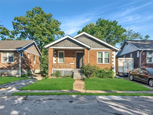 1487 Engelholm Ave, Saint Louis, MO, 63133-1711 | Card Image