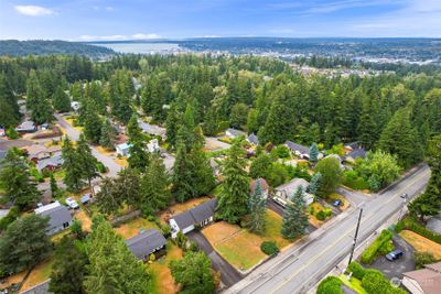 2519 Yew Street Road, House other with 3 bedrooms, 1 bathrooms and 2 parking in Bellingham WA | Image 1