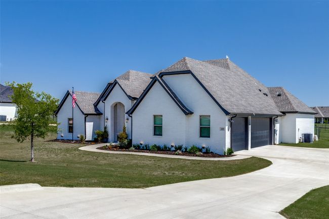 120 Southern Ct, House other with 4 bedrooms, 3 bathrooms and null parking in Springtown TX | Image 5