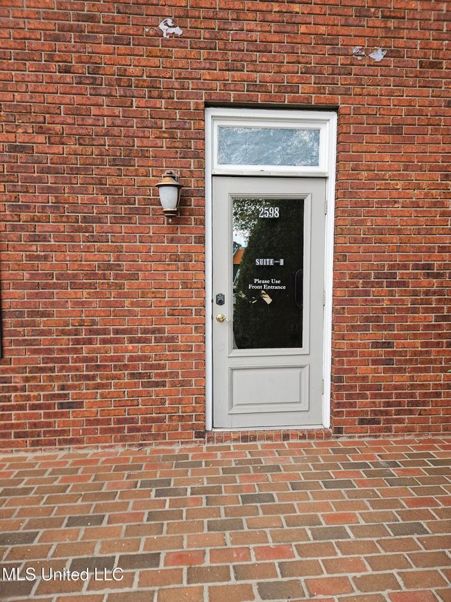Mktg PR Entrance Door v2 | Image 25