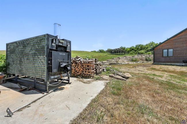 6010 Sw Douglas Rd, House other with 3 bedrooms, 3 bathrooms and null parking in Topeka KS | Image 42