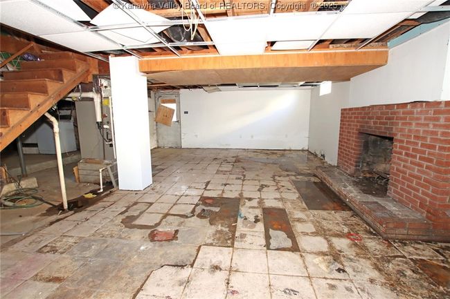 2207 W Virginia Ave, Home with 0 bedrooms, 0 bathrooms and null parking in Dunbar WV | Image 35