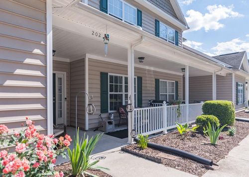 202 Patriots Village Ct, West Point, VA, 23181-9499 | Card Image
