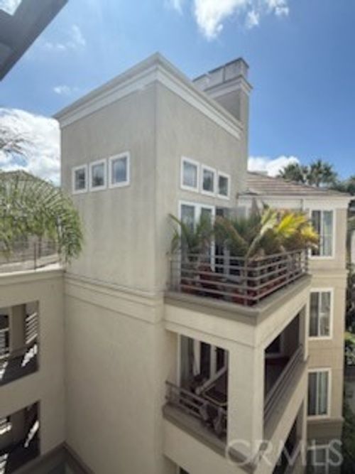 apt-401-2253 Martin, Irvine, CA, 92612-1456 | Card Image
