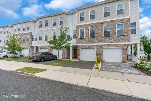 16 Paulina Pl, Somerset, NJ, 08873-3781 | Card Image