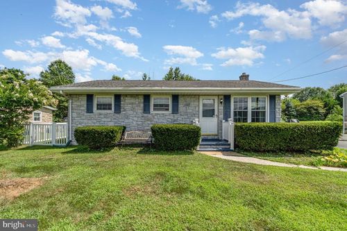 582 Loudon Rd, SAINT THOMAS, PA, 17252-9752 | Card Image