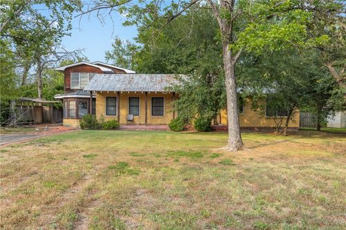 309 Pershing Ave, College Station, TX, 77840-3013 | Card Image