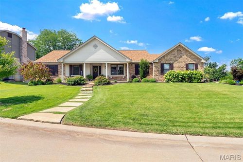 2348 Fairwood Forest Ct, Chesterfield, MO, 63017-7366 | Card Image