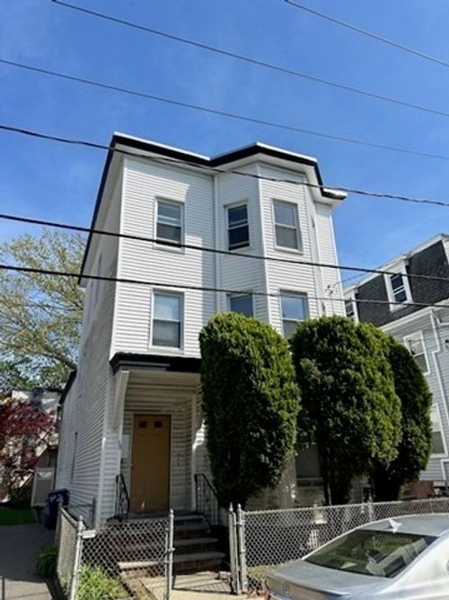 38 Tremont St, Cambridge, MA, 02139 | Card Image