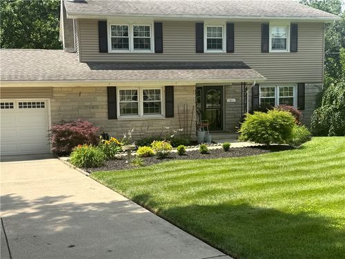 21 Briar Hill Rd, Paris, IL, 61944-1905 | Card Image
