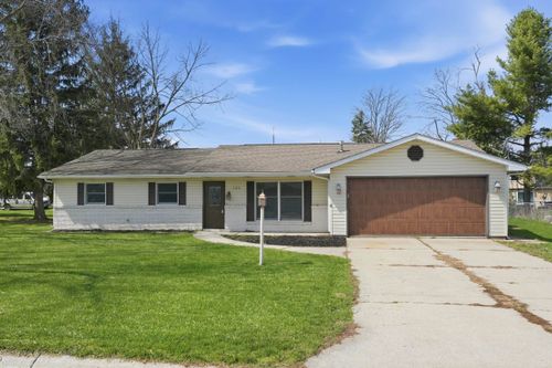 103 Abbott Dr, Fremont, IN, 46737-8036 | Card Image