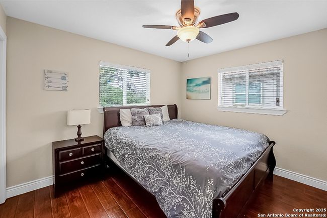 Bedroom/upper level | Image 25